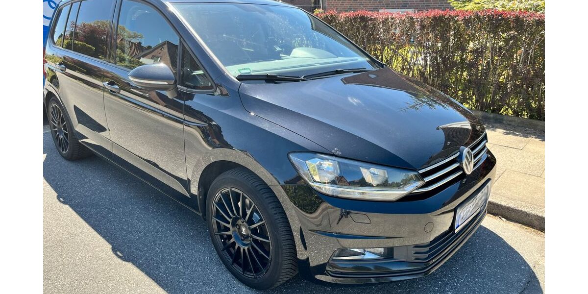 VW Touran 111.500 km 12.999 &euro; Rellingen 25462