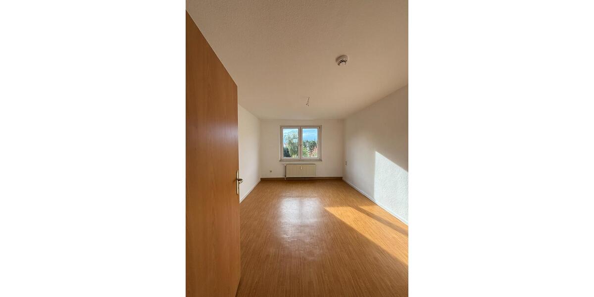 Etagenwohnung Gräfenhainichen - 3 Zimmer, 60 m&sup2;, 410&euro; | Angebot:22832037