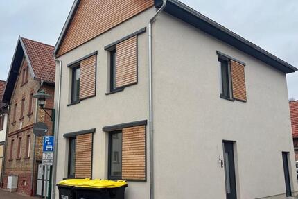 Haus Niedernberg - 3 Zimmer, 125 m&sup2;, 1.450&euro; | Angebot:23760571