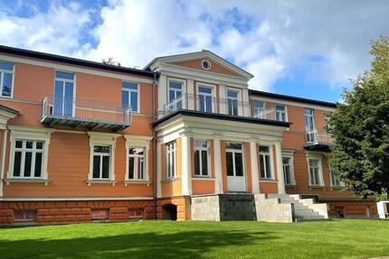 Exklusive 4-Raum-Wohnung mit großer Terrasse im historischen Gutshaus am Lankower See (WE01) 4 zimmer