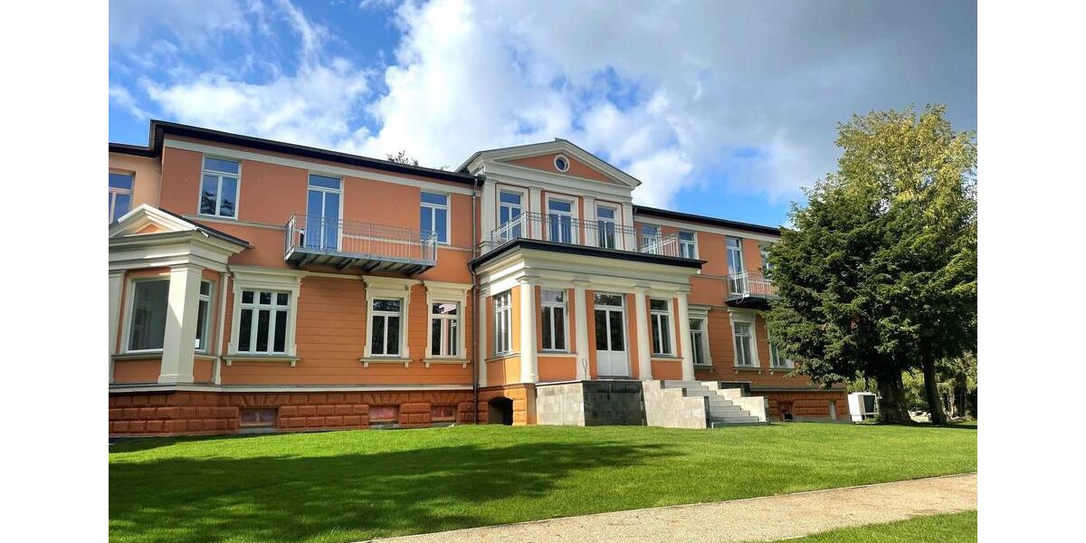 Exklusive 4-Raum-Wohnung mit großer Terrasse im historischen Gutshaus am Lankower See (WE01) 4 zimmer