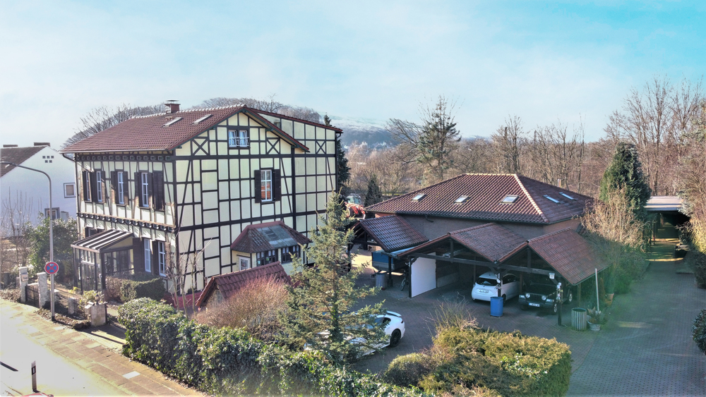 Stilvoller Bungalow mit Charme – Garage, Carport und Pool inklusive - Bungalow Porta Westfalica | Angebot:20088705