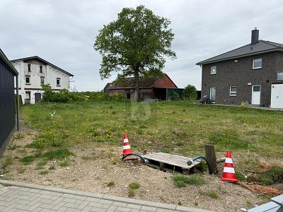 FAMILIENFREUNDLICHE UMGEBUNG MIT VIEL POTENZIAL - Grundstück Steinburg | Angebot:26779992