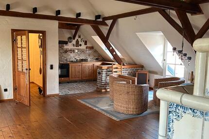 Großzügige Wohnung in altem Bauernhaus