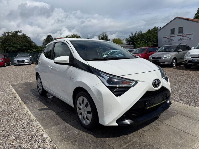 Aygo (X)