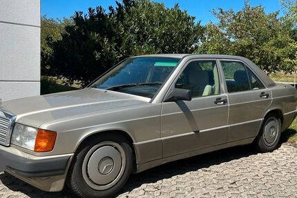 Mercedes-Benz 190 290.414 km 1.799 &euro; Haubersbronn 73614