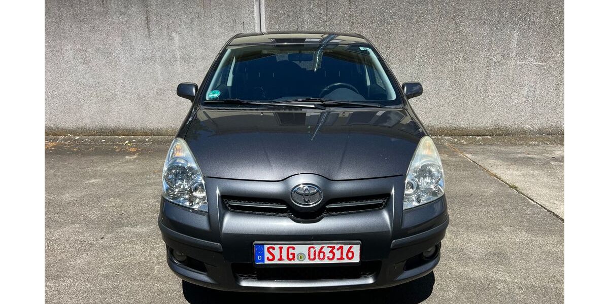 Toyota Corolla Verso 198.090 km 3.999 &euro; Mengen 88512