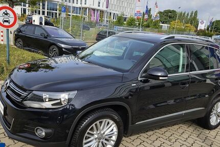 VW Tiguan 165.590 km 11.689 &euro; Braunschweig 38106