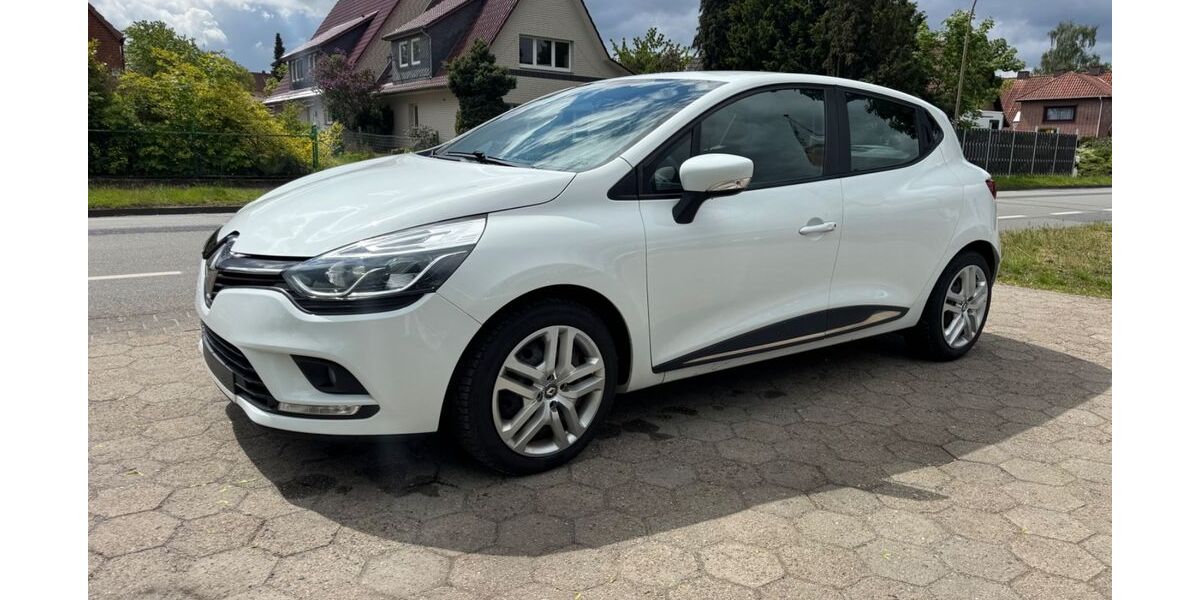 Renault Clio 140.000 km 7.000 &euro; Stelle 21435