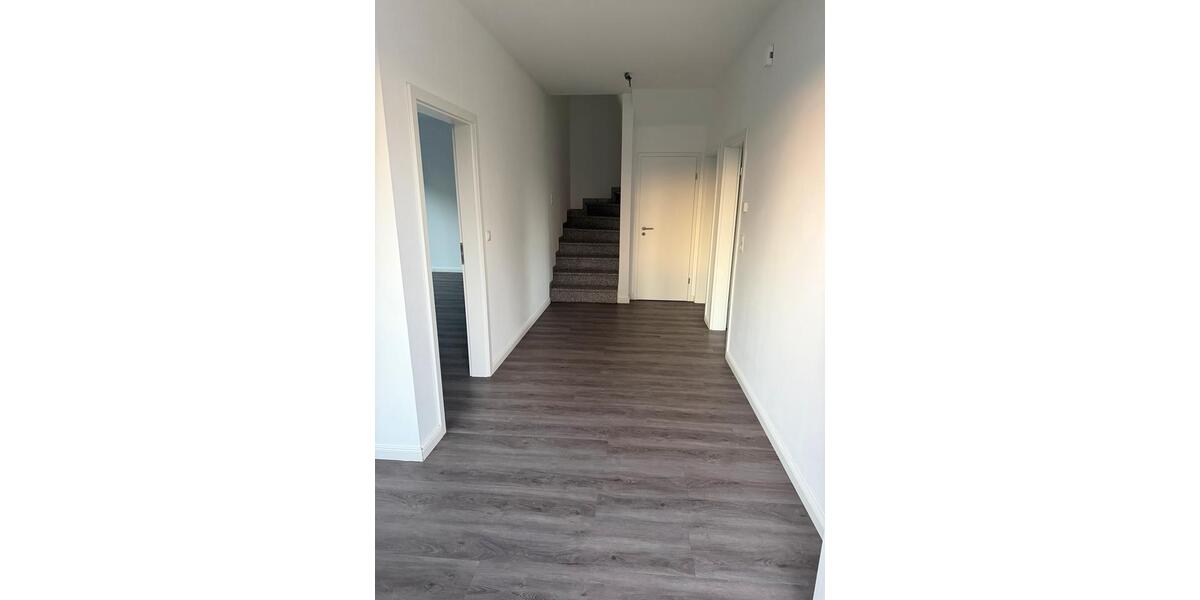Doppelhaushälfte Papenburg - 4 Zimmer, 120 m&sup2;, 1.050&euro; | Angebot:26586255