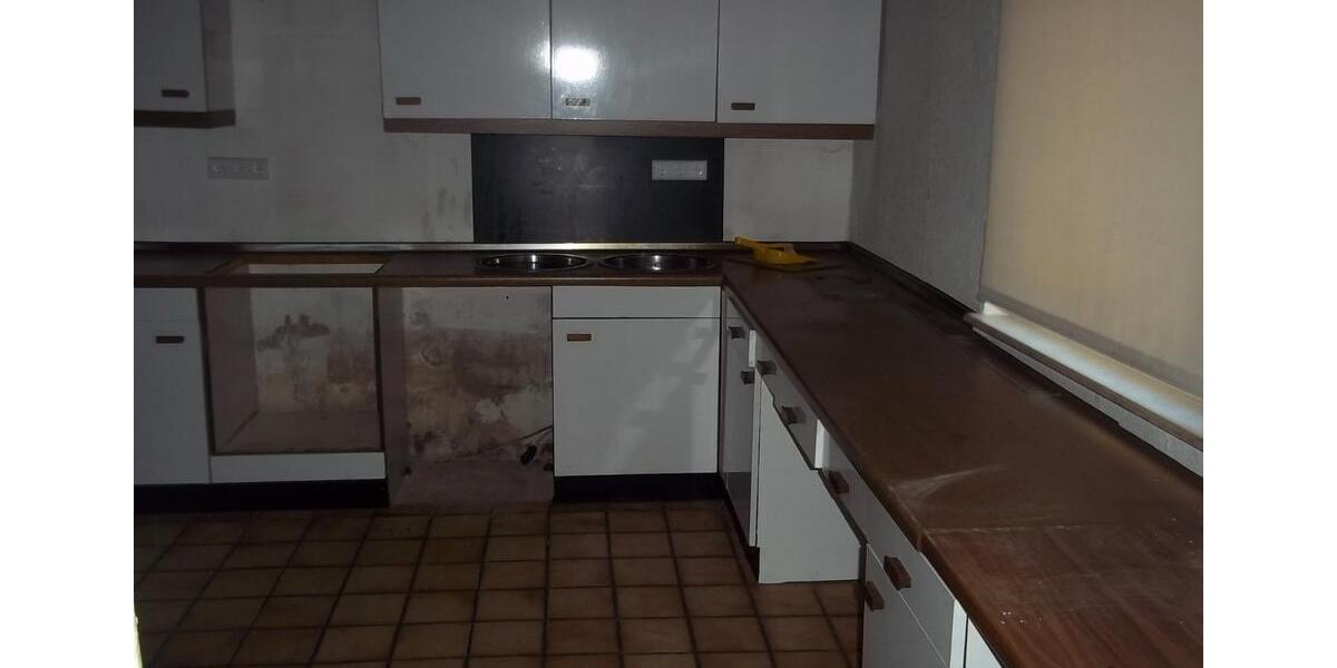 Einfamilienhaus Willebadessen - 11 Zimmer, 200 m&sup2;, 119.000&euro; | Angebot:26552134