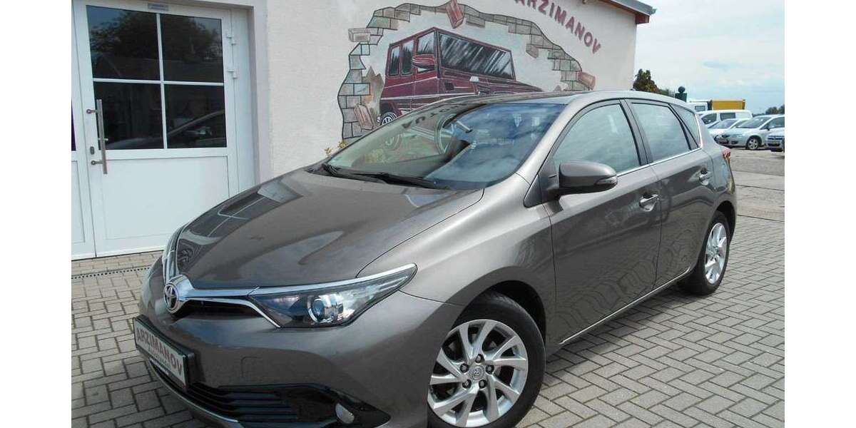 Toyota Auris 104.147 km 11.500 &euro; Markranstädt OT Quesitz 04420