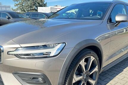 Volvo V60 Cross Country 138.727 km 21.899 &euro; Nabburg 92507