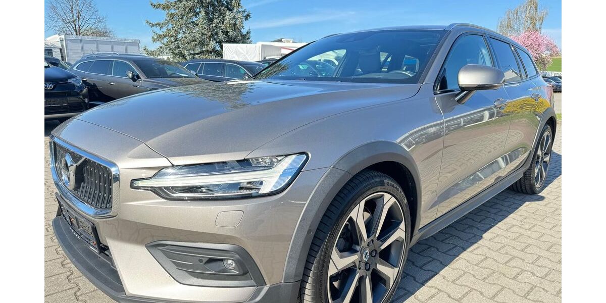 Volvo V60 Cross Country 138.727 km 21.899 &euro; Nabburg 92507