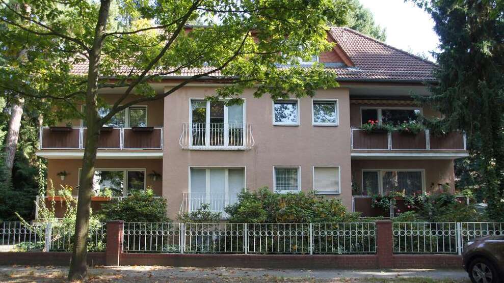 Haus zum Kaufen in Berlin 1.100.000 € 422 m²