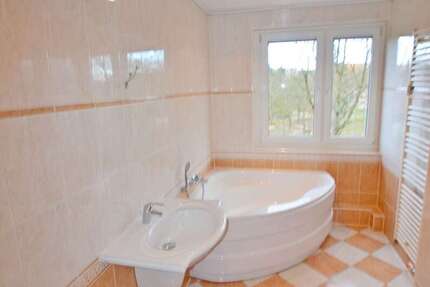 Wohnung Sangerhausen - 3 Zimmer, 92 m&sup2;, 530&euro; | Angebot:27358369