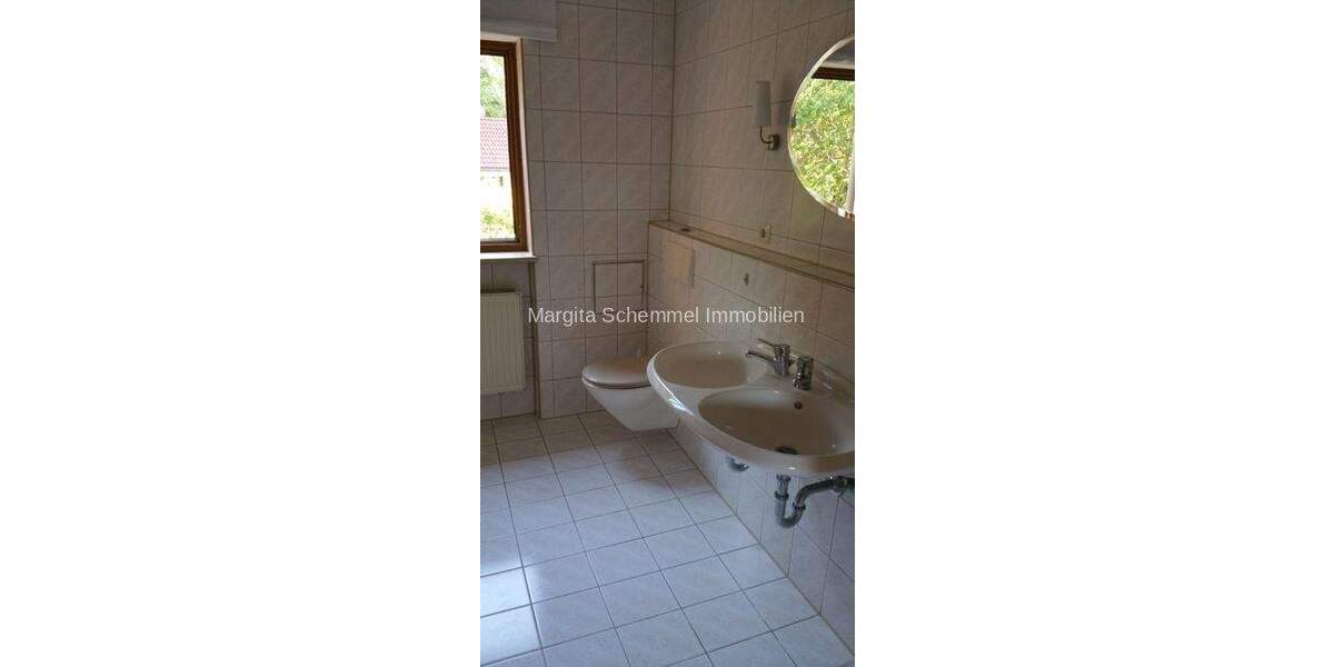 Etagenwohnung Georgensgmünd - 4 Zimmer, 96 m&sup2;, 285.000&euro; | Angebot:25727171