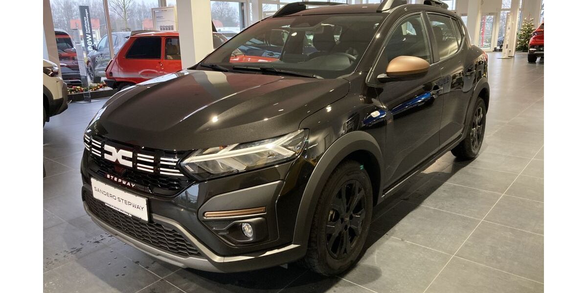 Dacia Sandero 4.500 km 18.990 &euro; Neustadt 01844