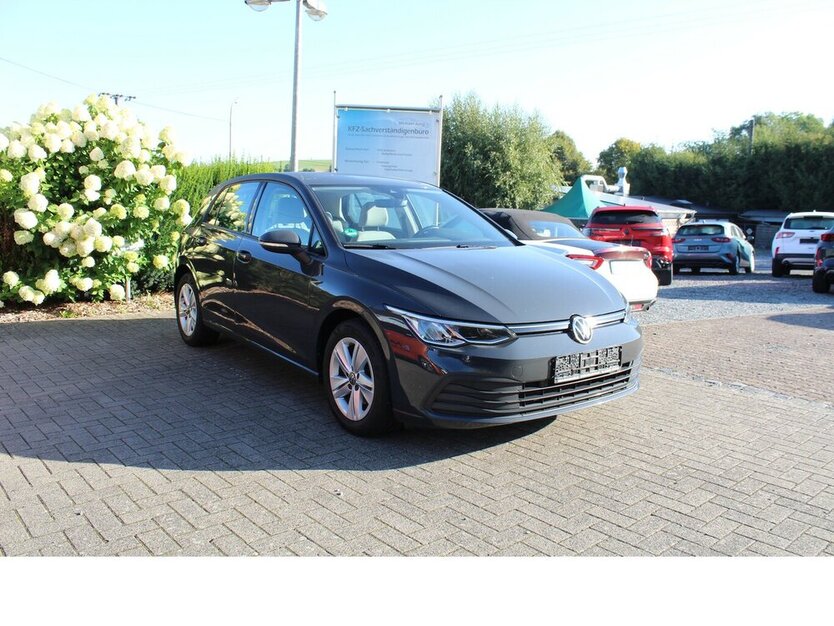 Golf 1,0 TSI Life LED/SHZ/LMF/PDC/LHZ
