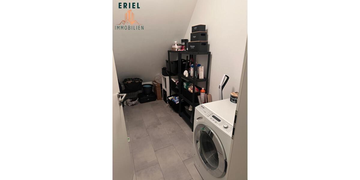 Moderne 3-Zimmer-Dachgeschoss-Wohnung inkl. neuer Einbauküche in Moormerland zur Vermietung !! 3 zimmer