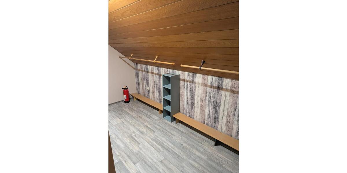 Dachgeschoßwohnung Windeck - 3 Zimmer, 95 m&sup2;, 750&euro; | Angebot:25307156