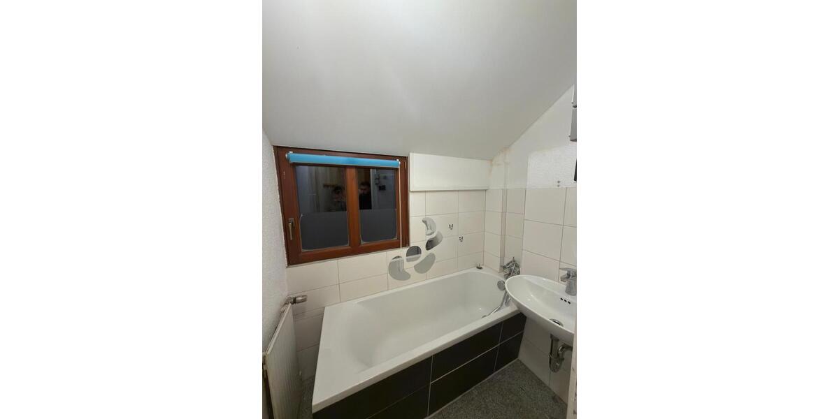 Etagenwohnung Bremen Gröpelingen - 4 Zimmer, 100 m&sup2;, 1.280&euro; | Angebot:26404197