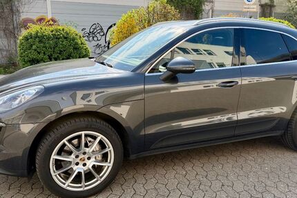 Porsche Macan 210.000 km 25.999 &euro; Erlangen 91052