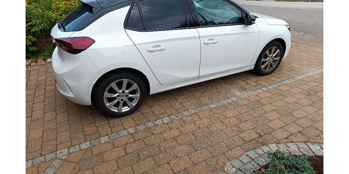 Opel Corsa 28.600 km 10.990 &euro; Elmshorn 25335