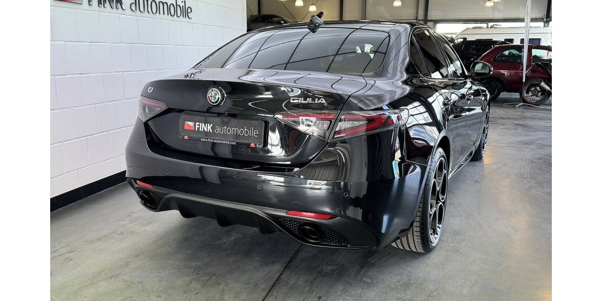 Alfa Romeo Giulia 2.0 Competizione Q4 Turbo CarPlay Kamera 9.970 km 39.920 &euro; Lich 35423