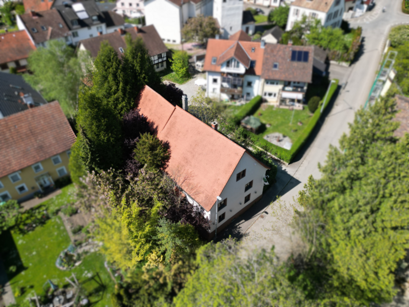 Haus zum Kaufen in Gottmadingen 315.000 € 300 m²