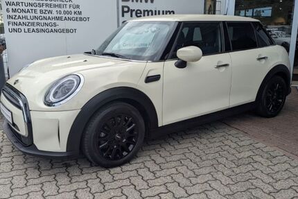 Mini ONE 20.172 km 19.699 € Hainburg 63512