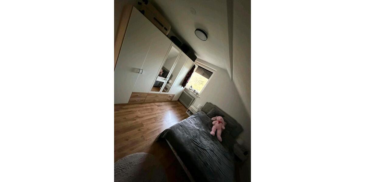 Dachgeschoßwohnung Ilsede Adenstedt - 1 Zimmer, 80 m&sup2;, 750&euro; | Angebot:26083146
