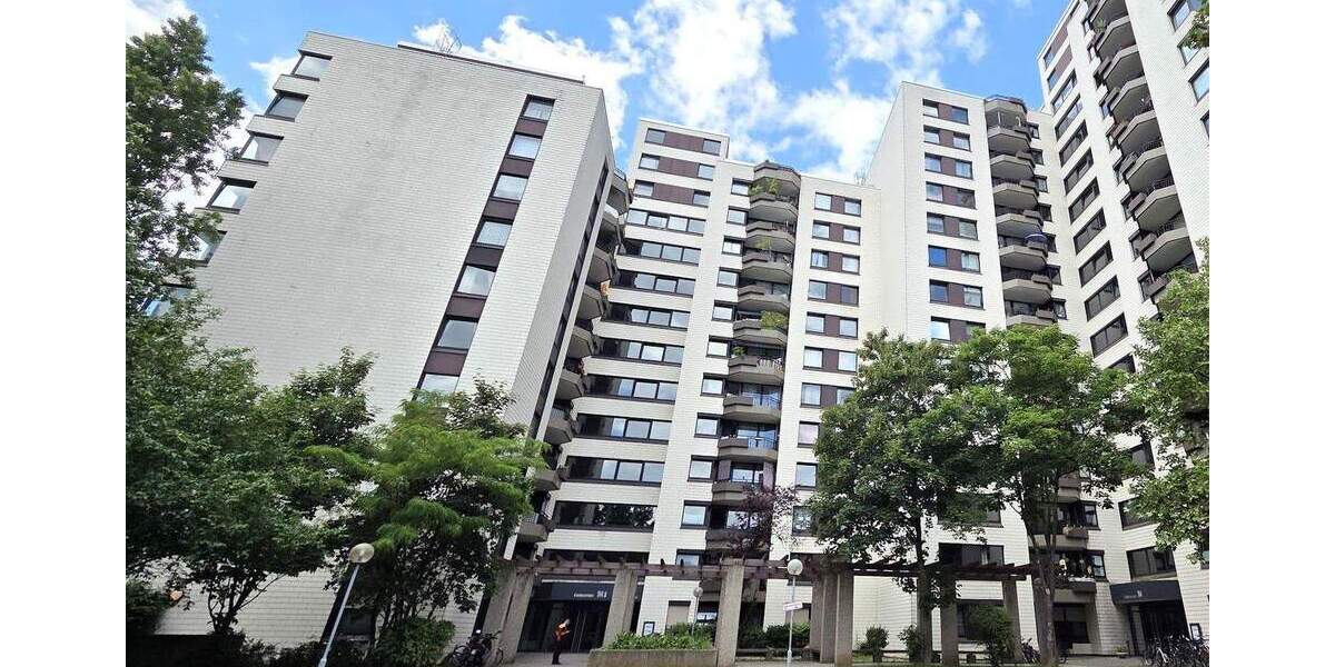 Renovierte 3-Zimmer-Wohnung mit neuem Boden, neuen Wänden, Balkon, Wannenbad, Gäste-WC, Aufzug 3 zimmer