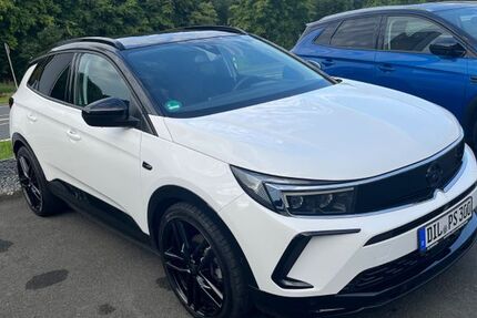 Opel Grandland (X) 22.000 km 24.500 &euro; Siegbach 35768