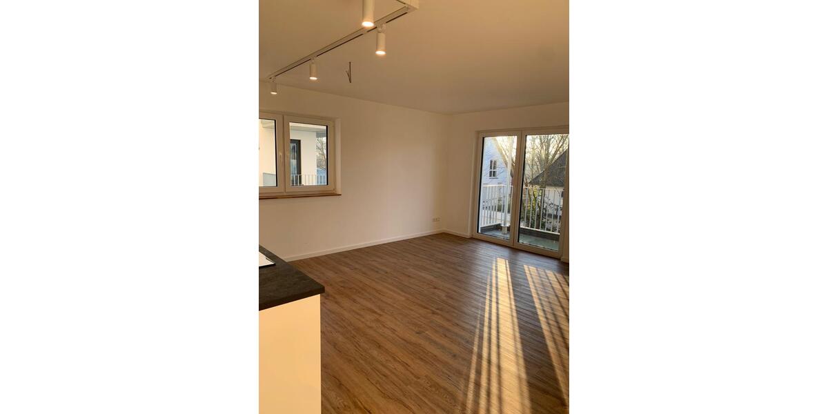 Einfamilienhaus Nürtingen - 3 Zimmer, 85 m&sup2;, 1.440&euro; | Angebot:24842582