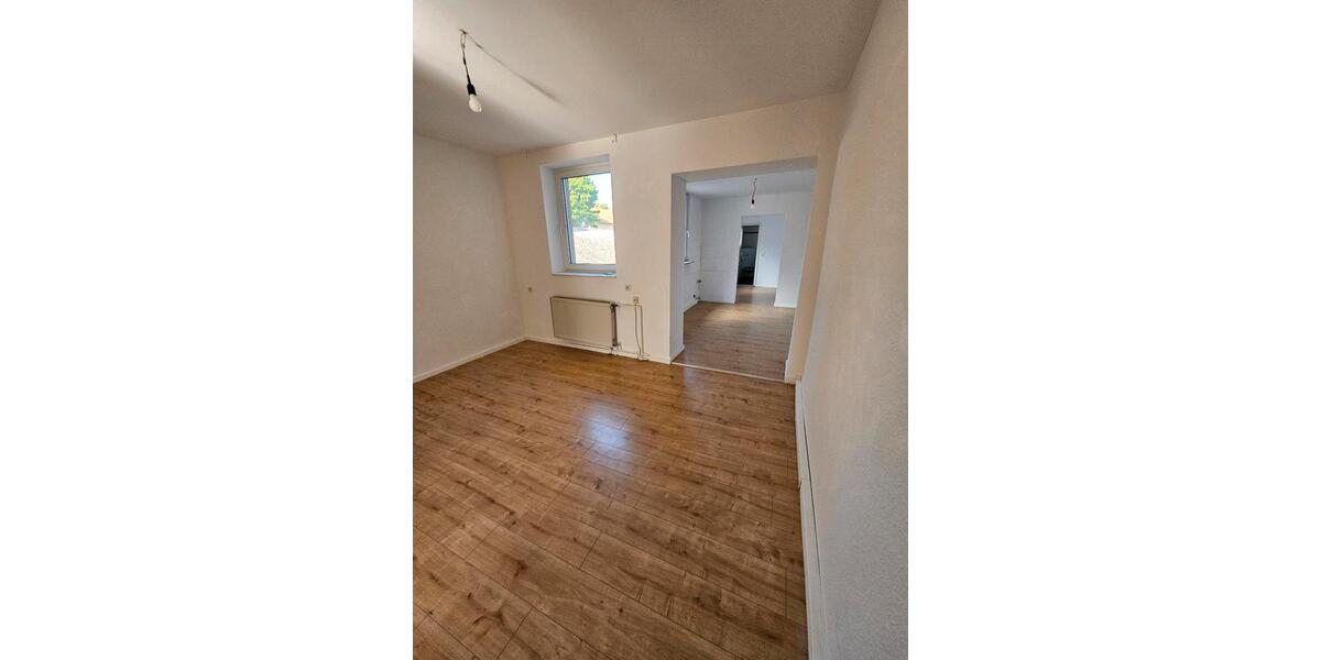 Etagenwohnung Dillingen (Saar) - 4 Zimmer, 100 m&sup2;, 750&euro; | Angebot:26616845