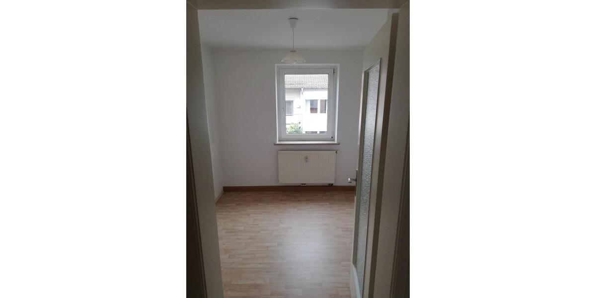 Etagenwohnung Kleinmachnow - 3 Zimmer, 90 m&sup2;, 650&euro; | Angebot:25324352