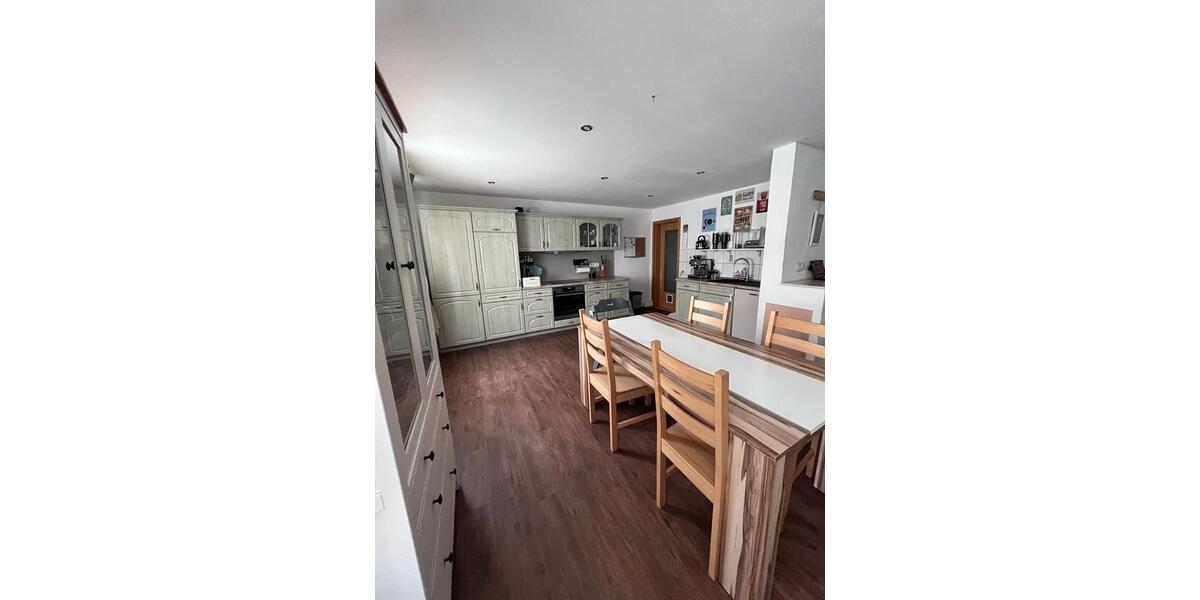 Doppelhaushälfte Crimmitschau - 6 Zimmer, 140 m&sup2;, 219.000&euro; | Angebot:26726116