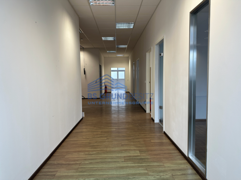 Büro in Essen 4.260 € 480 m²