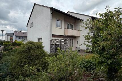 Haus Edenkoben - 5 Zimmer, 105 m&sup2;, 1.300&euro; | Angebot:26497286