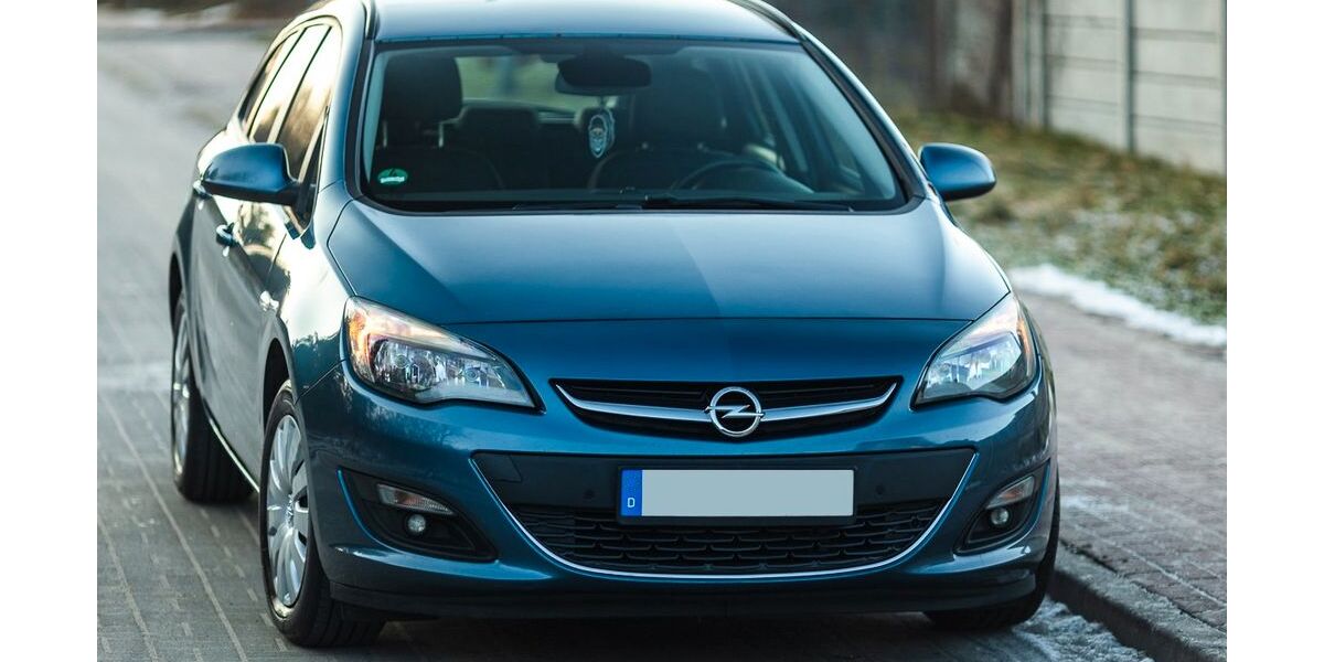 Opel Astra 154.727 km 7.399 &euro; Guben 03172