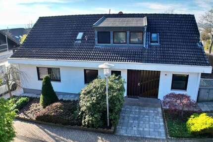 Haus Meckenheim - 9 Zimmer, 220 m&sup2;, 569.000&euro; | Angebot:25400990