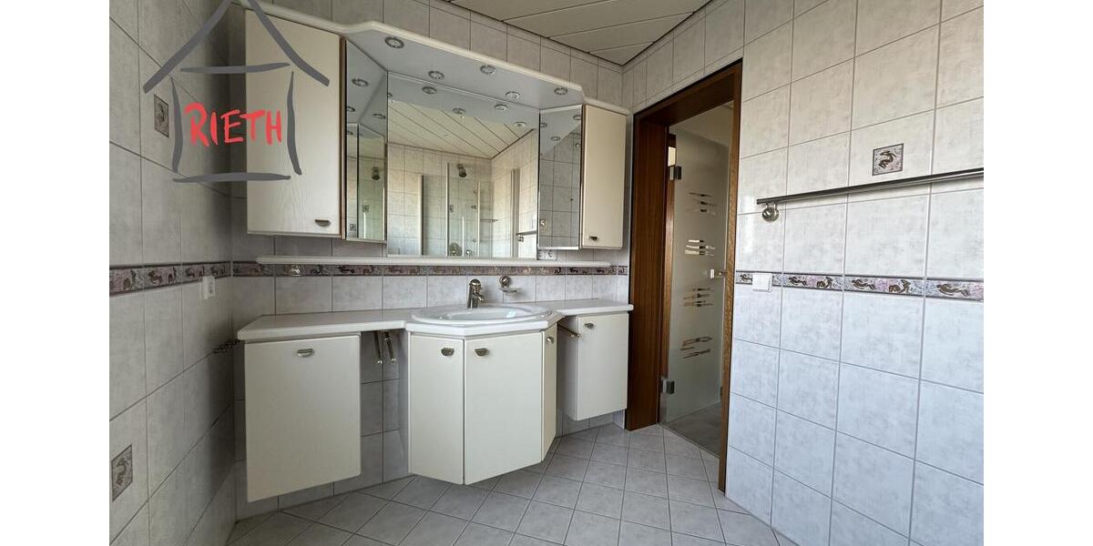 * Reiheneckhaus in toller Randlage von Schlösslesfeld * 6 zimmer