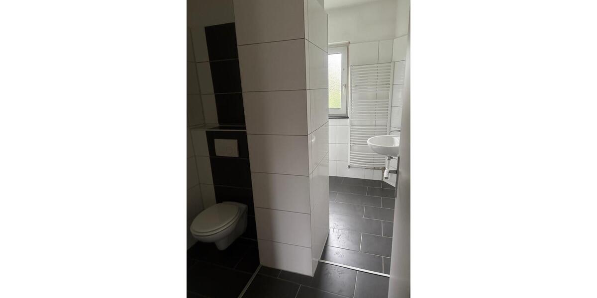 Erdgeschoßwohnung Borken (Hessen) - 4 Zimmer, 80 m&sup2;, 850&euro; | Angebot:26354954