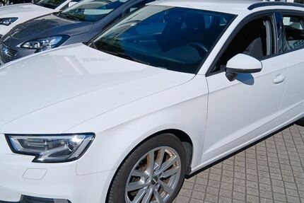 Audi A3 140.321 km 15.000 € Bad Honnef 53604
