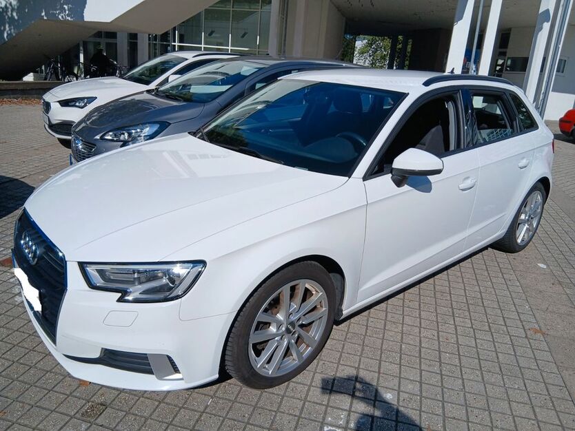 Audi A3 140.321 km 15.000 € Bad Honnef 53604