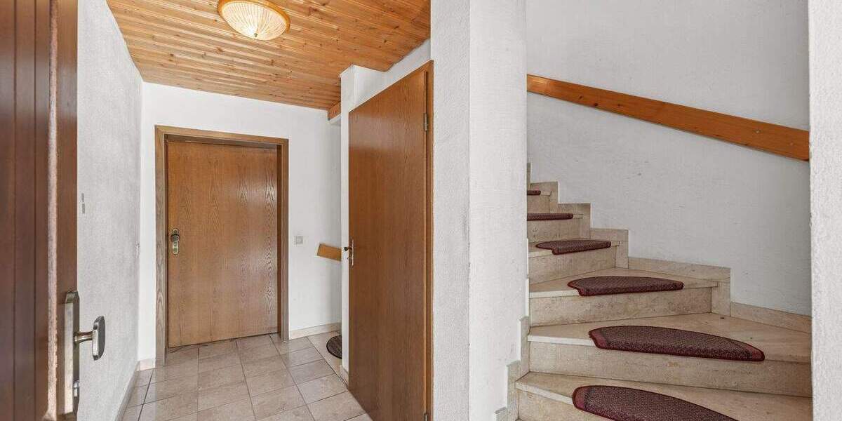 Mehrfamilienhaus, Wohnhaus Hagenbüchach - 1 Zimmer, 261 m&sup2;, 598.000&euro; | Angebot:25670108