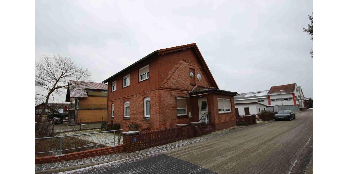 Einfamilienhaus Meinersen - 7 Zimmer, 170 m&sup2;, 1.200&euro; | Angebot:26417046