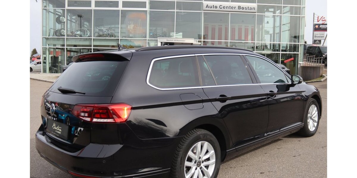 VW Passat 1.5 TSI BUSINESS/DSG/ACC/NAVIGATION/PDC 66.690 km 21.900 &euro; Villingen-Schwenningen 78054