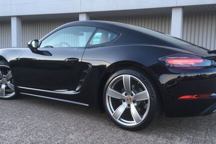 Porsche Cayman 5.531 km 67.800 &euro; Oldenburg 26125